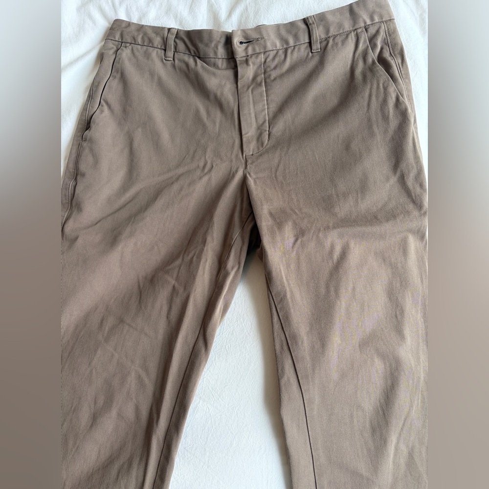 Everlane Men's Khaki Uniform Chino Pants